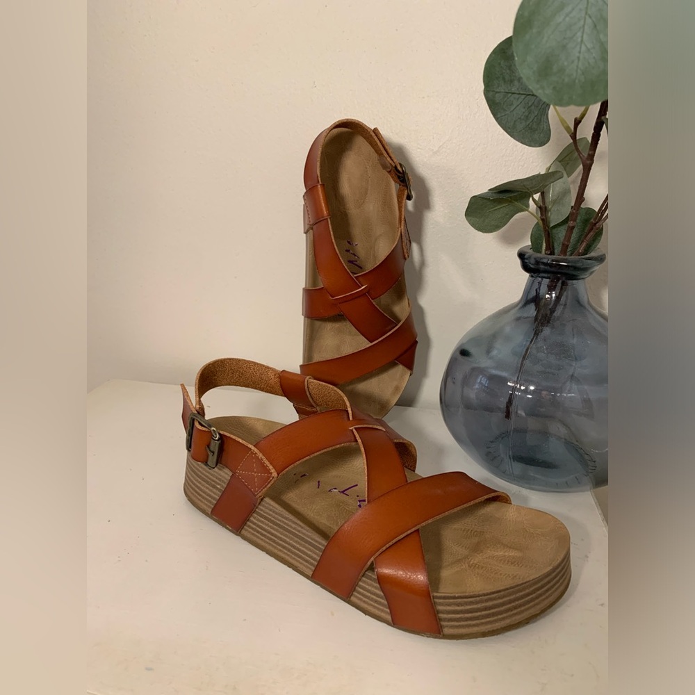Blowfish sandals size 10